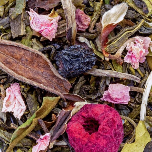 Thé blanc Doux Baisers Bio Saveur Framboise, Groseille et Rose en vrac par Made in Thé - Vue zoomée